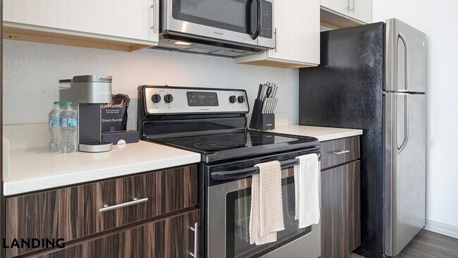9301 Summit Centre Way Unit 2313