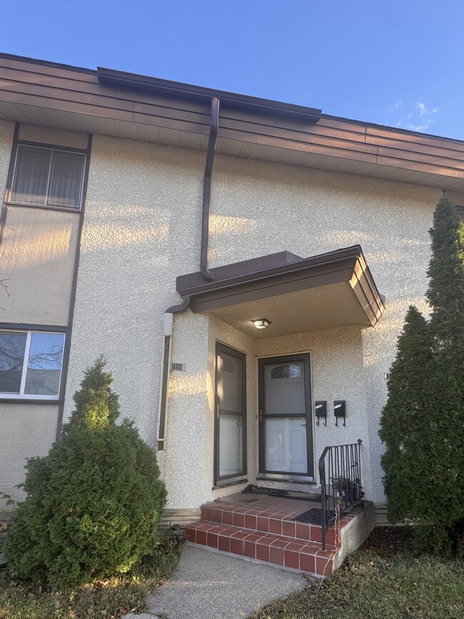 Photo - 2108 Campbell Rd