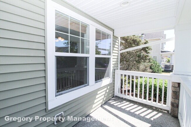 Photo - 2331 87th Dr NE