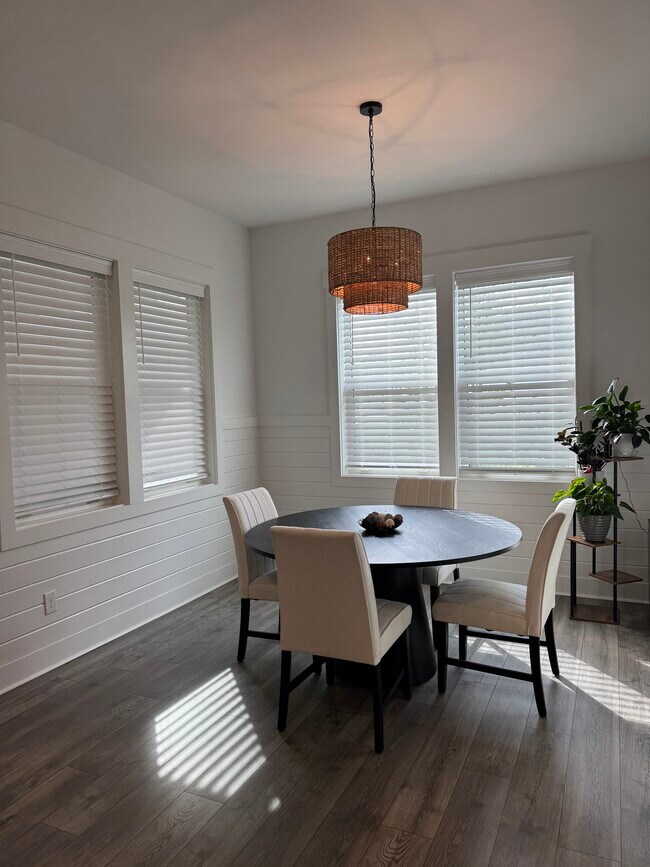 Photo - 332 Naturewalk Blvd