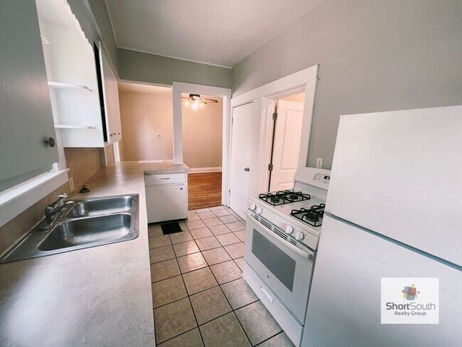 Photo - 5 bed 2 bath Single Family Home