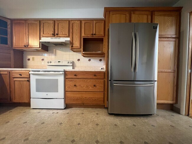 Photo - 26202 Lakeshore Blvd