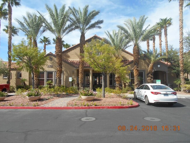 1 Bedroom Remodeled located in Latigo! - 1 Bedroom Remodeled located in Latigo! House