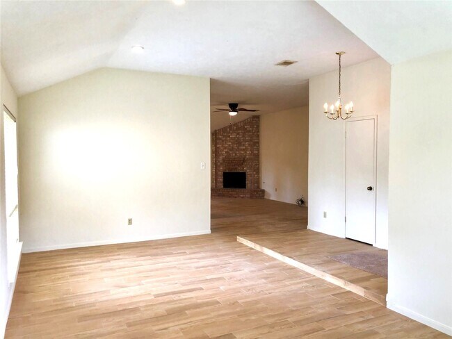 Photo - 15650 Pebble Lake Dr