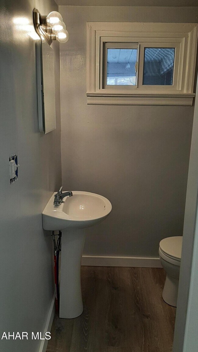 Photo - 314 Pennsylvania Ave