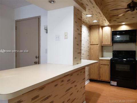 Photo - 20860 San Simeon Way Unit 404-6