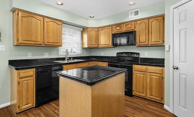 Photo - 251 St Michaels Cir