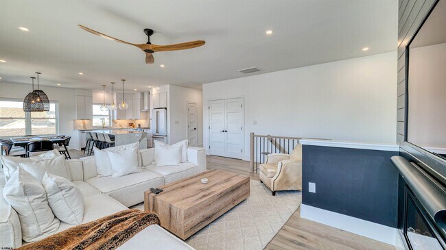 Photo - 107 N New Haven Ave Unit 2