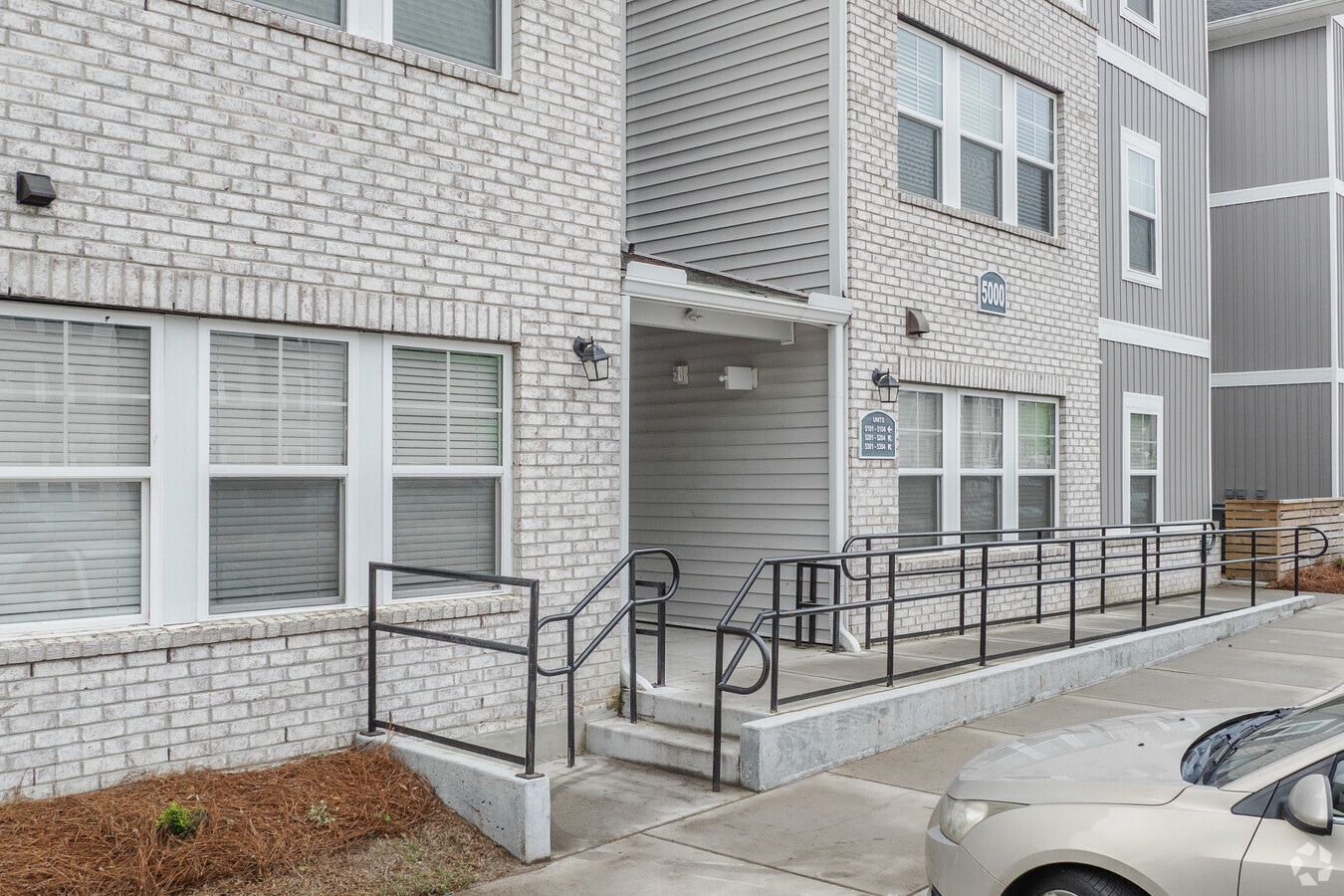 Building Entrance - Blue House Commons