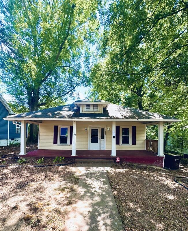 Photo - 1112 Eva Street
