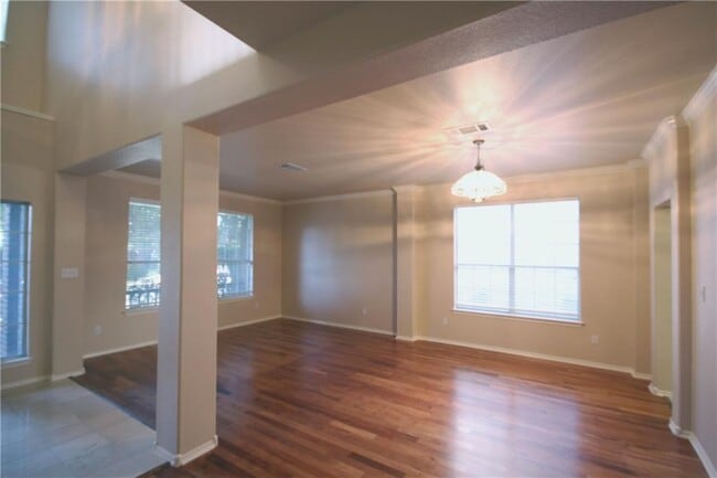 Photo - 1616 Chasewood Dr House