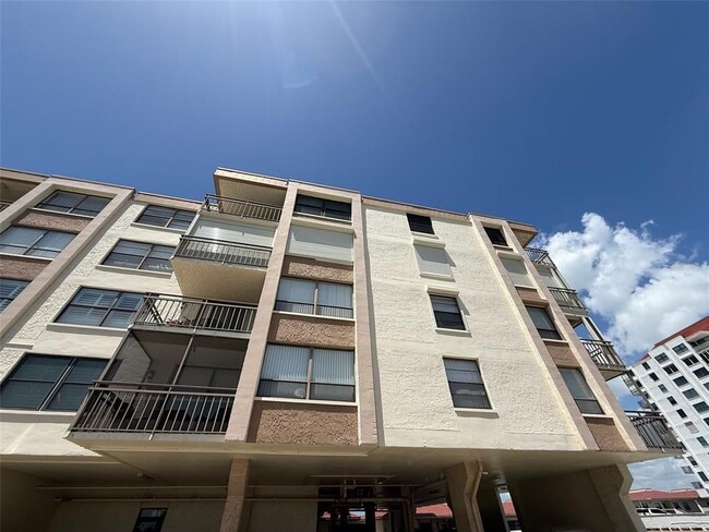 Building Photo - 6279 Sun Blvd Unit 403