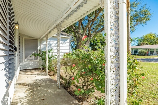 Photo - 114 Tarpon Ave