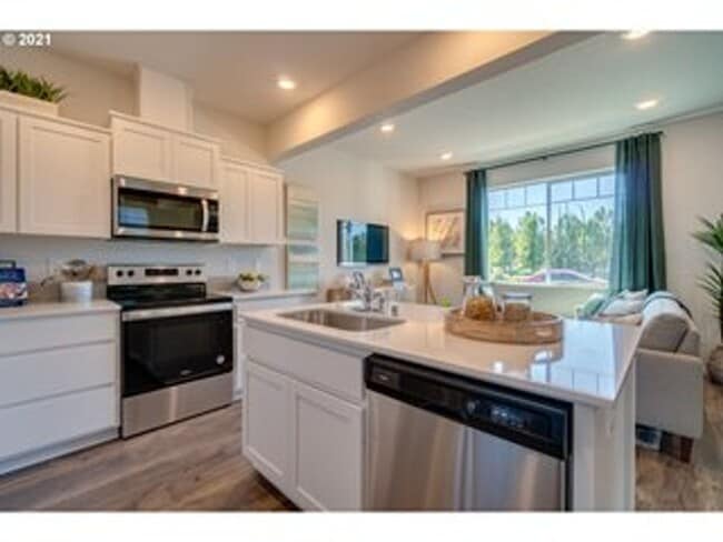 Photo - ** $500 off first months rent!! **  3 Bed ...