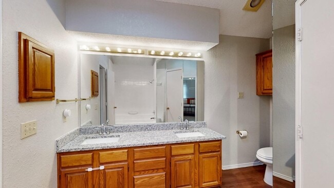 Photo - 2089 Bronco Ln