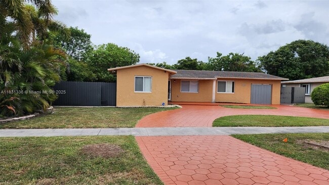 Photo - 5460 SW 133rd Ct Casa