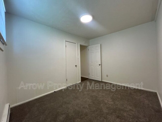 Photo - 609 W 14th St