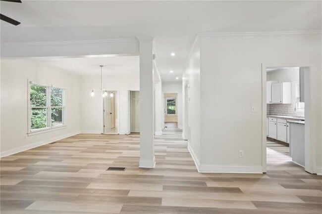 Building Photo - 2640 Oakdale St NW Rental