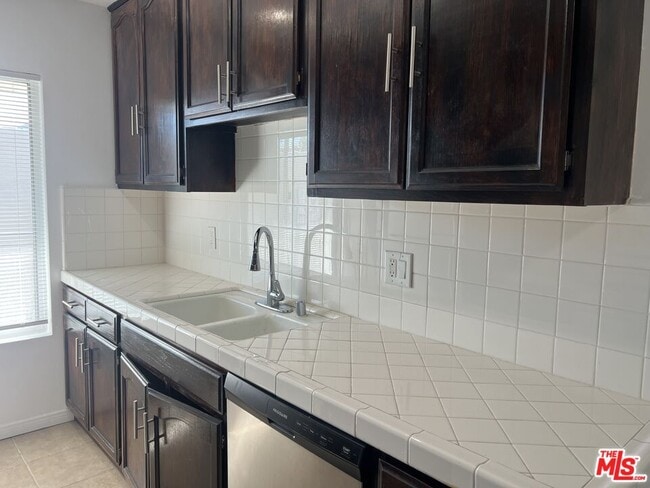 Photo - 1024 N Stanley Ave