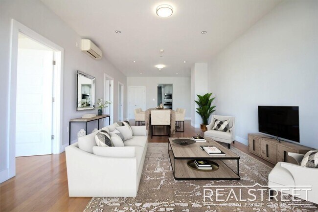 Photo - LUXURY 3 BR in Queens! Unidad 301
