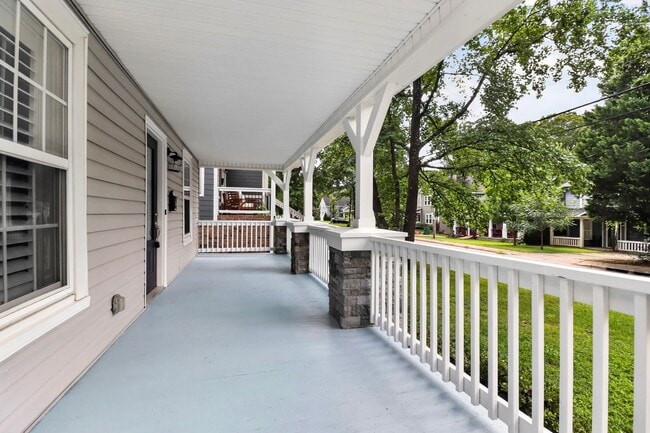Photo - 1736 Parson St