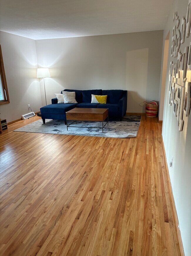 Photo - 7603 Huron Ave