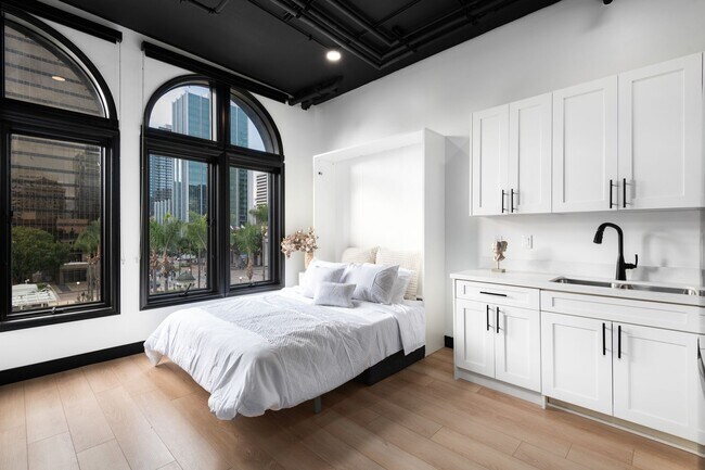 Hue Gaslamp