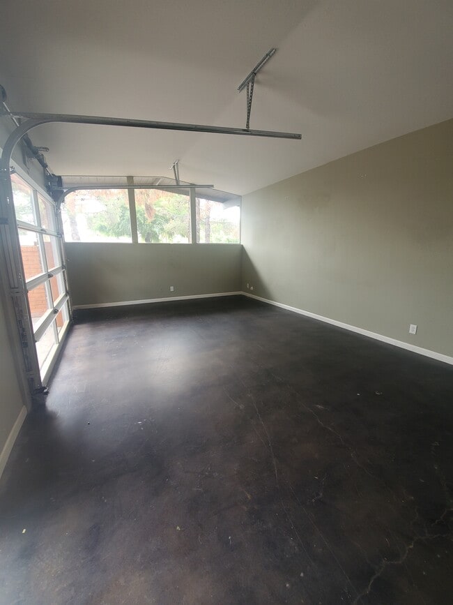 Photo - 4832 E Virginia Ave