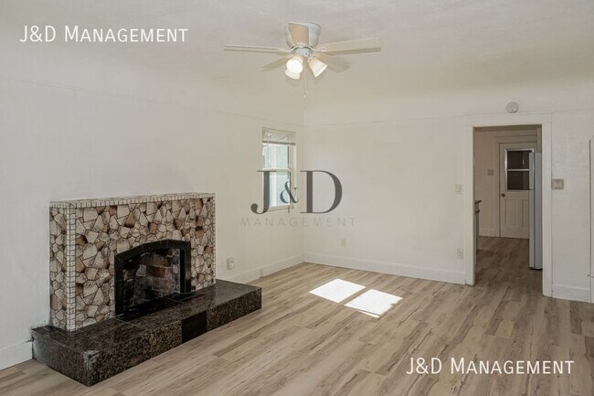 Photo - 3766 46th St