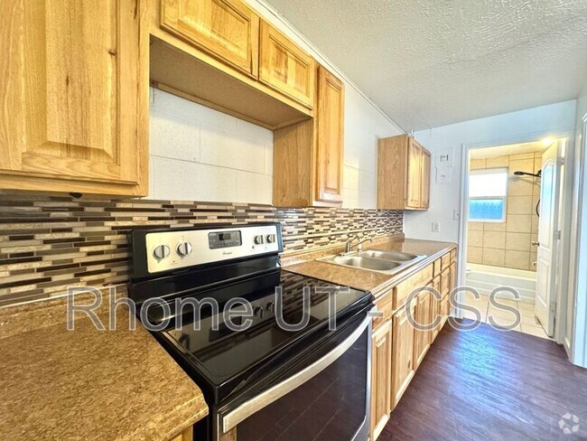 Building Photo - 2725 S Edison St Unit APT #3