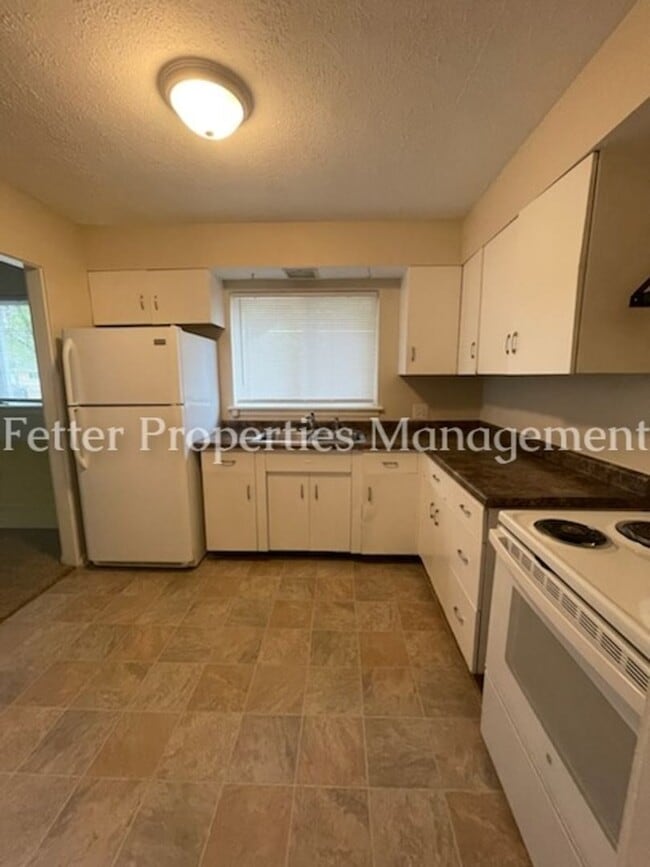 1165/1167 Lombard Avenue