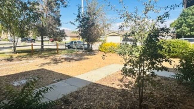 Photo - 633 Las Colinas St