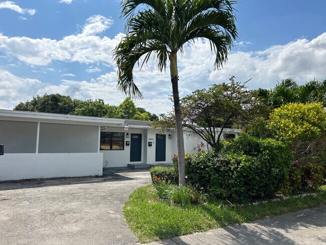 Photo - 3840 SW 94th Ave Unit South