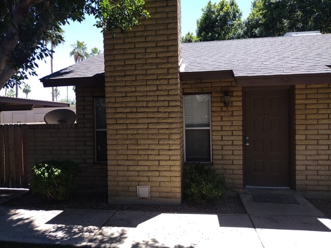 Photo - 2515 S Maple Ave