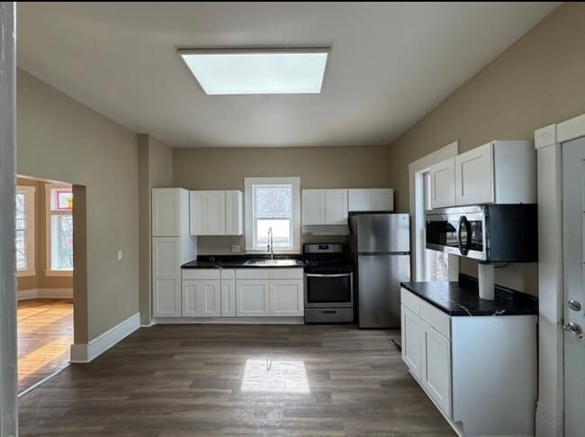 Photo - Newly Updated 5-Bedroom, 2-Bath Home – Spacious, Modern & Move-In Ready!