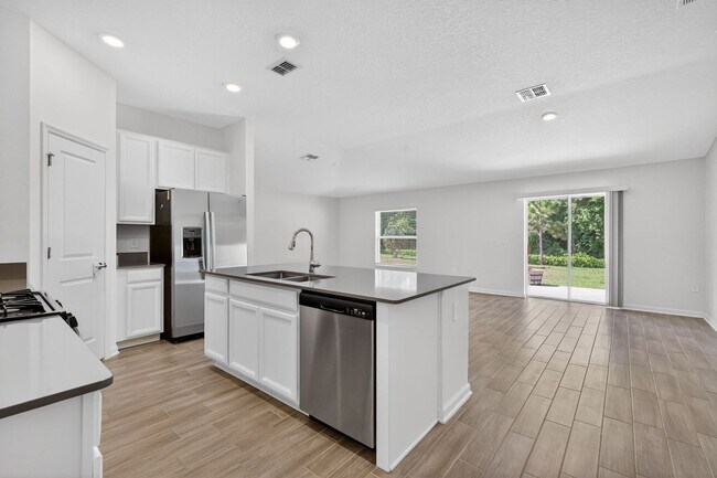 Photo - Available Now! Well-Maintained 3BR/2BA in Great Neighborhood