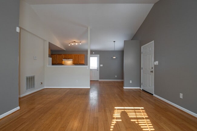 Photo - Comfortable 3 Bedroom / 2 Bath One - Level...