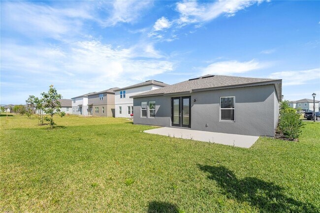 Photo - 2375 Lancashire St