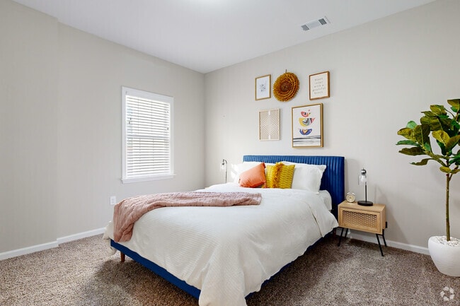 2BR - 1BA, 1127SF