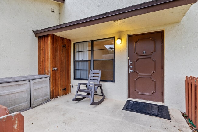 Photo - 8019 SE Villa Cir