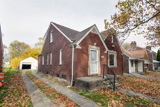 Photo - 15411 Seymour St