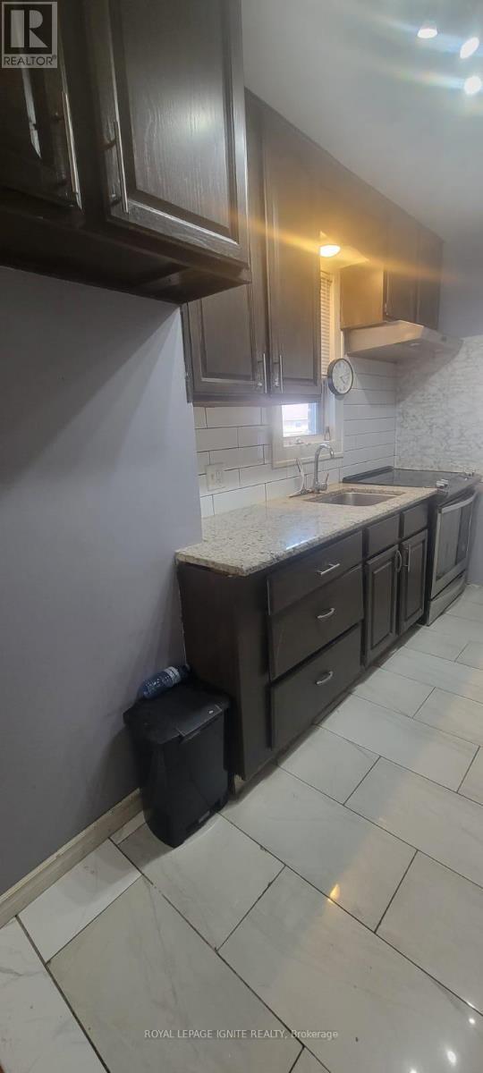 Photo - 1128 Mercer St