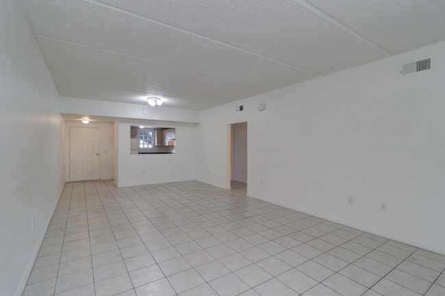 Photo - 2675 50th Ave N Unidad 111