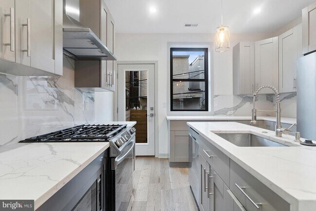 Photo - 3118 Ridge Ave