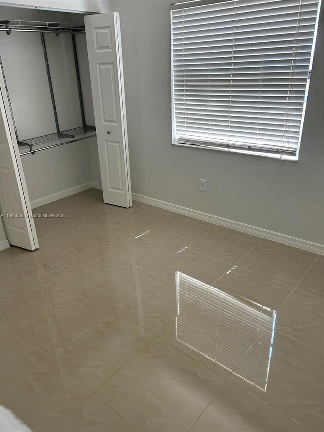 Photo - $2,200MONTHLY;20730 NE 8TH CT #204-16