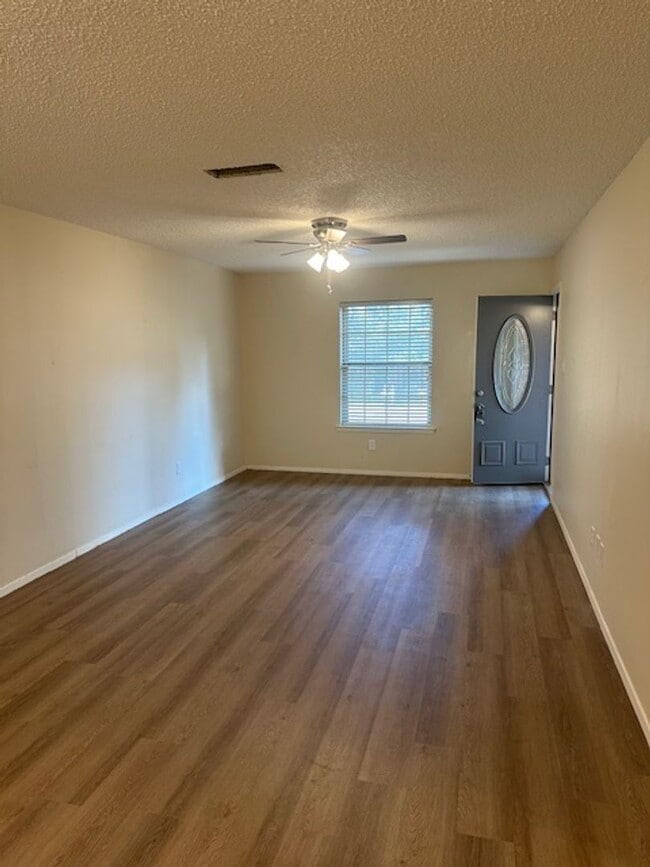 Photo - 809 Georgia Unit a