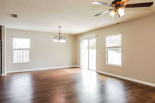 Photo - 2412 Bonnie Lakes Dr