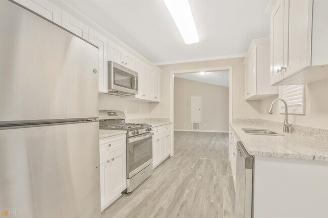 Photo - 5328 Memorial Ln SW