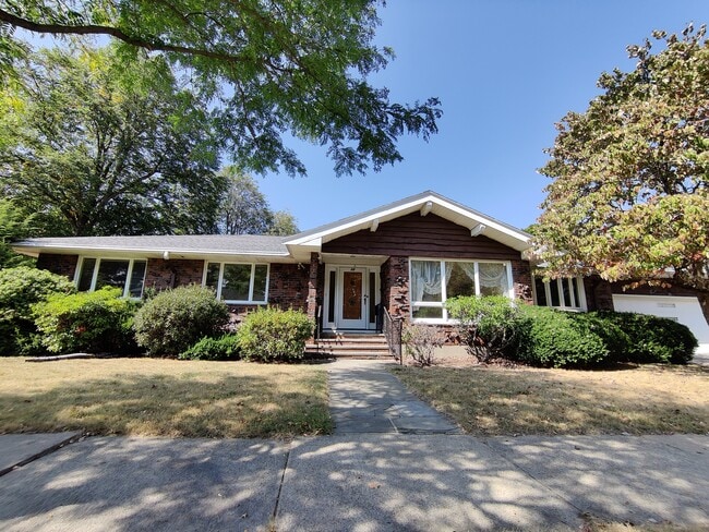 Photo - 20 Mossdale Rd