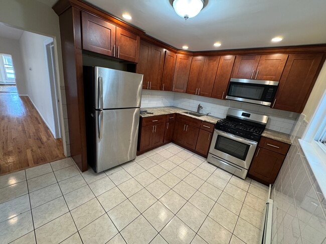 Photo - 37 Gautier Ave Unidad #2